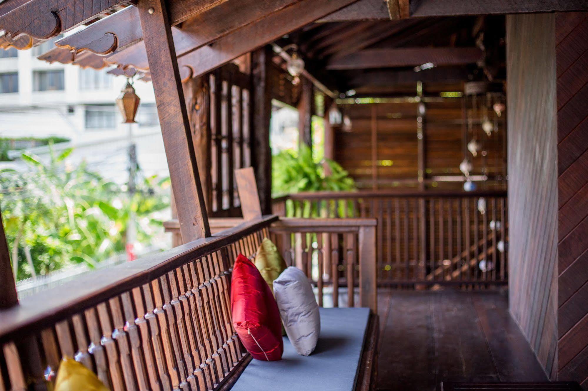 Night Bazaar Inn Chiang Mai Esterno foto
